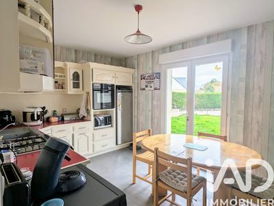 Maison - 158 m² - 8 pièces