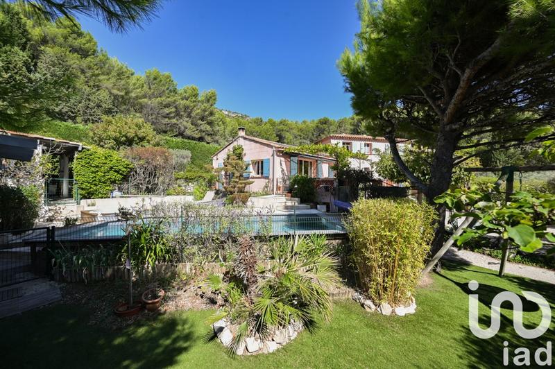 Maison - 180 m² - 7 pièces