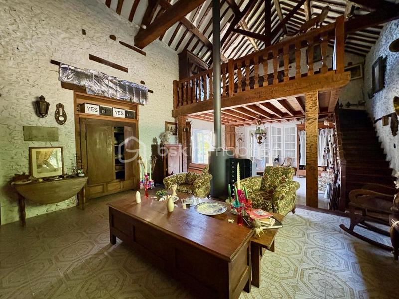 Corps de ferme - 300 m² - 7 pièces