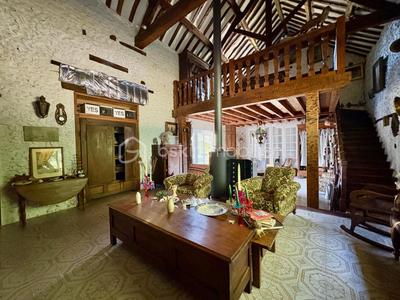 Corps de ferme - 300 m² - 7 pièces