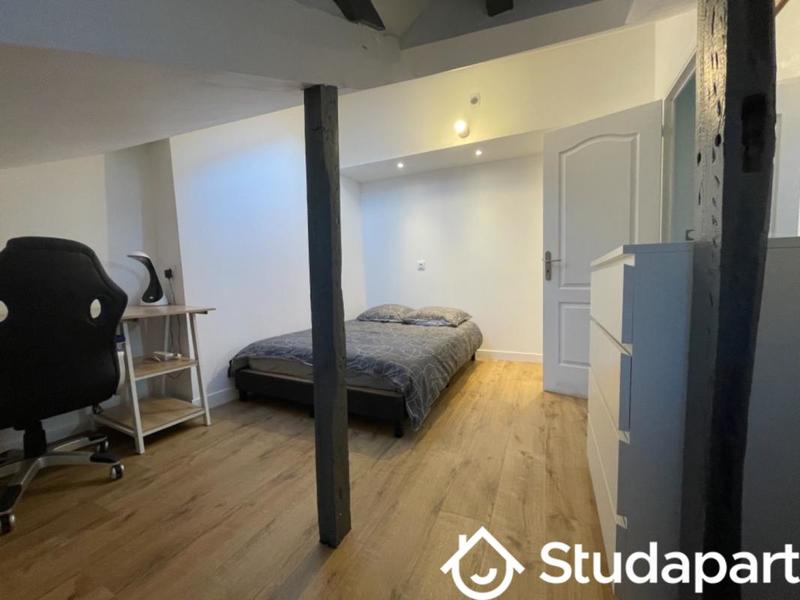 Chambre - 12 m² - 1 pièce