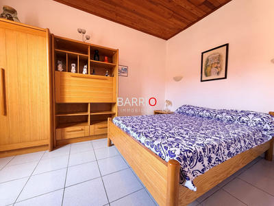 Villa - 212 m² - 10 pièces