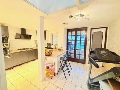 Maison - 110 m² - 6 pièces