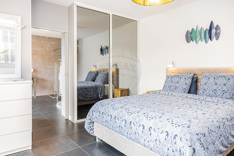 Maison - 282 m² - 8 pièces