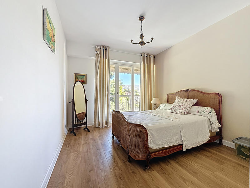 Appartement - 104 m² - 4 pièces