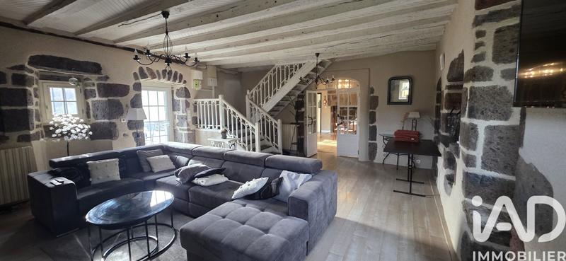 Maison - 140 m² - 6 pièces