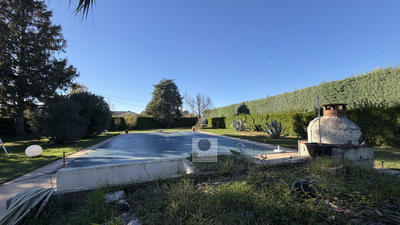 Maison - 208 m² - 7 pièces