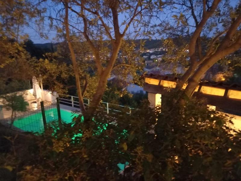 Propriété - 159 m² - 6 pièces