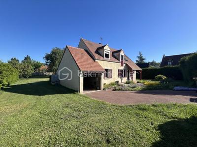 Maison - 119 m² - 8 pièces