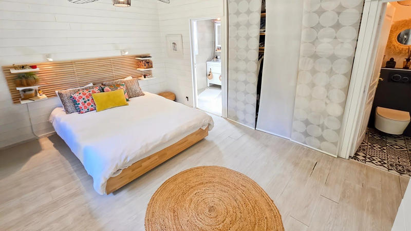 Maison - 219 m² - 7 pièces