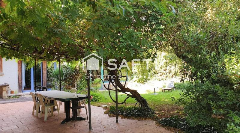 Maison - 240 m² - 7 pièces