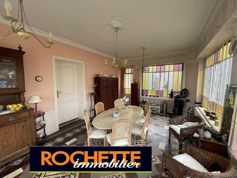 Maison traditionnelle - 172 m² - 7 pièces