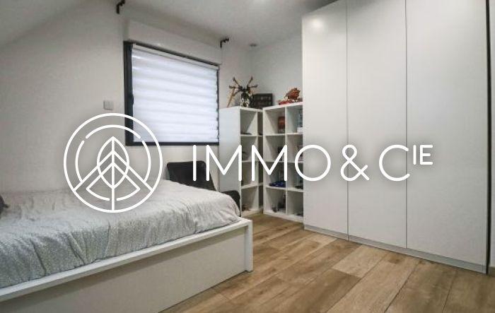 Maison - 260 m² - 6 pièces