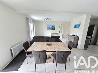 Maison - 94 m² - 4 pièces