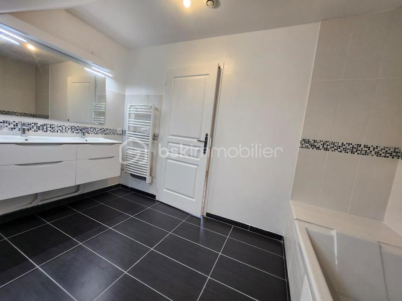 Maison en pierre - 160 m² - 6 pièces