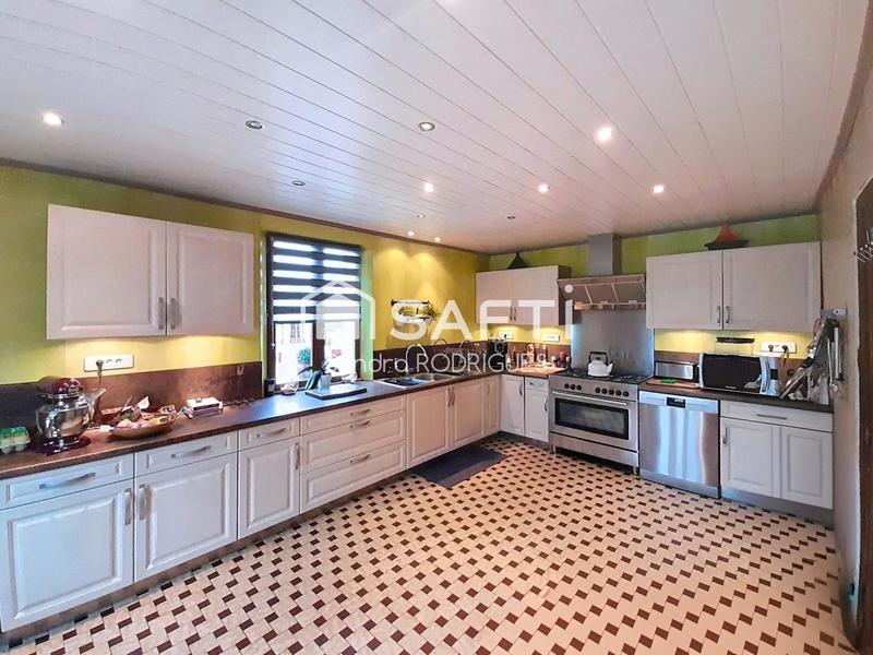 Maison - 175 m² - 7 pièces