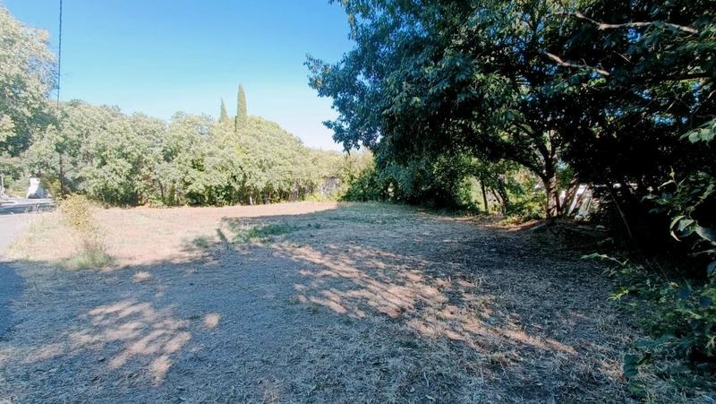 Terrain - 750 m²