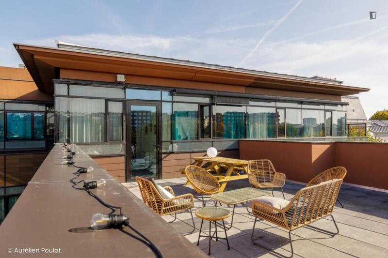 Chambre - 14 m² - 9 pièces