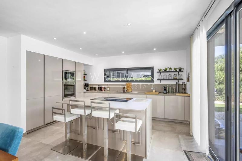 Villa - 180 m² - 7 pièces