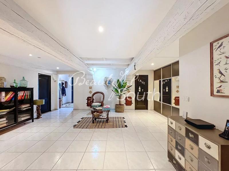 Mas - 307 m² - 5 pièces