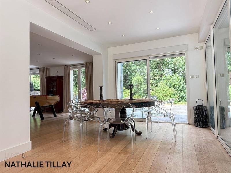 Villa - 280 m² - 7 pièces