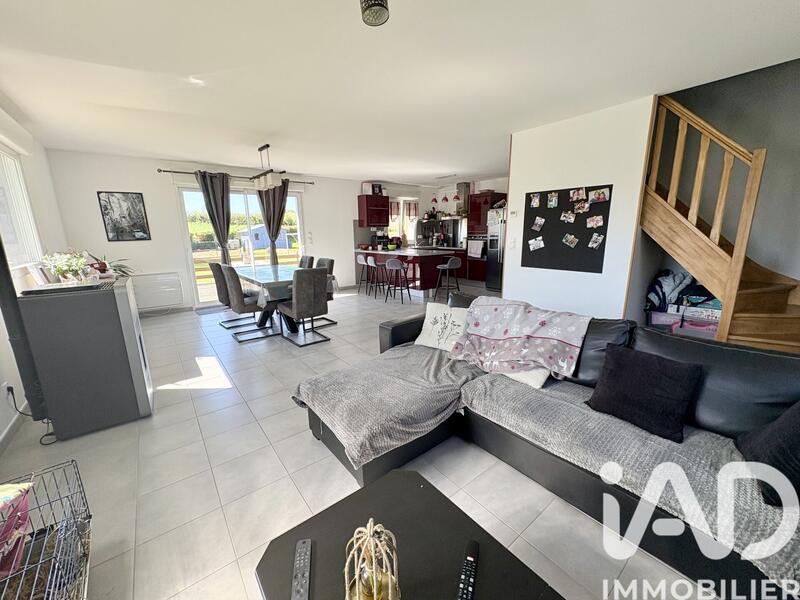 Maison - 122 m² - 5 pièces