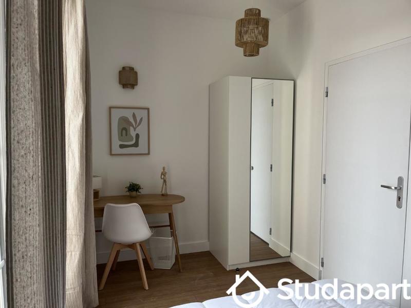 Chambre - 12 m² - 1 pièce