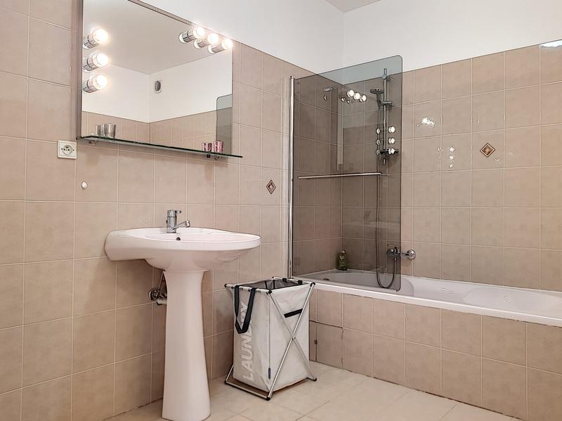 Appartement - 100 m² - 3 pièces