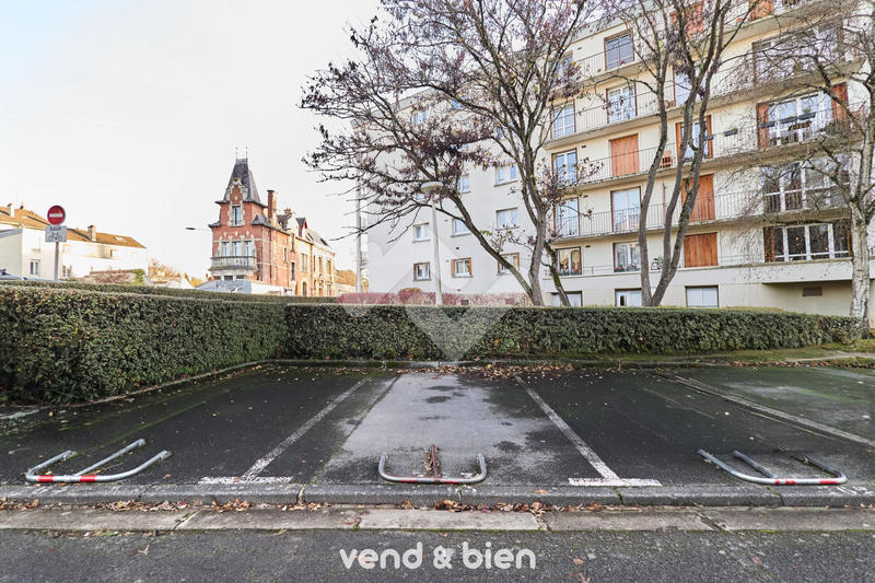 Appartement - 120 m² - 6 pièces