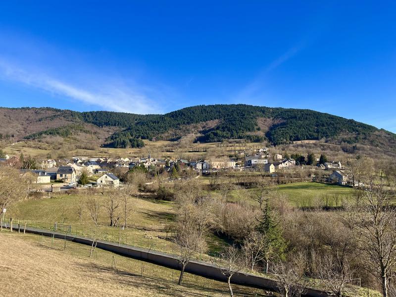 Maison - 96 m² - 4 pièces