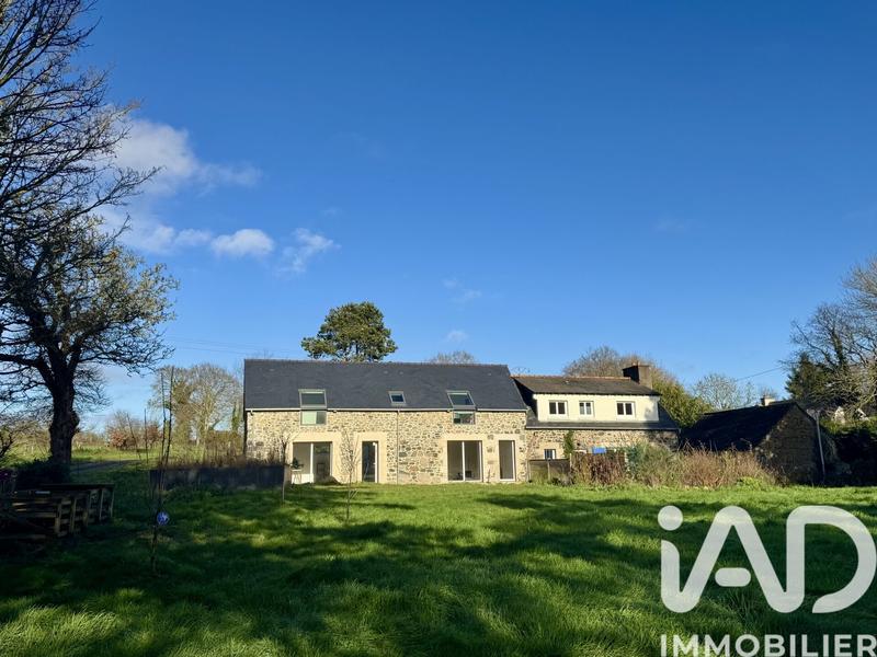 Maison - 220 m² - 9 pièces