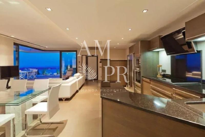 Villa - 260 m² - 7 pièces