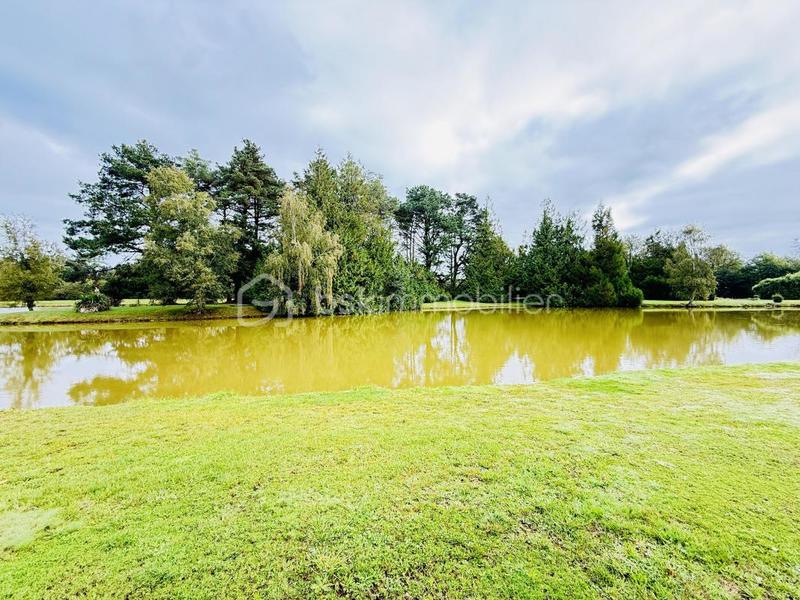 Maison - 380 m² - 4 pièces