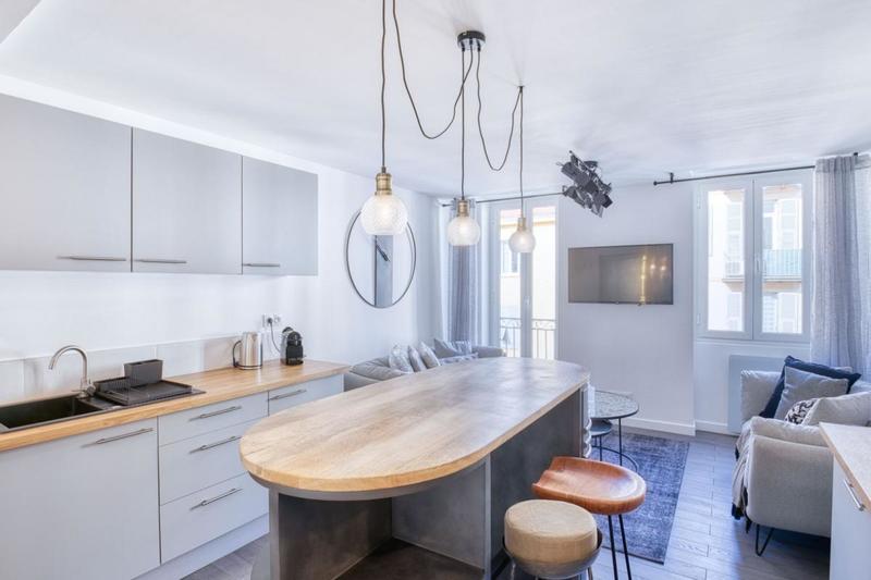 Appartement - 81 m² - 5 pièces