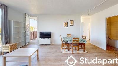 Chambre - 75 m² - 1 pièce