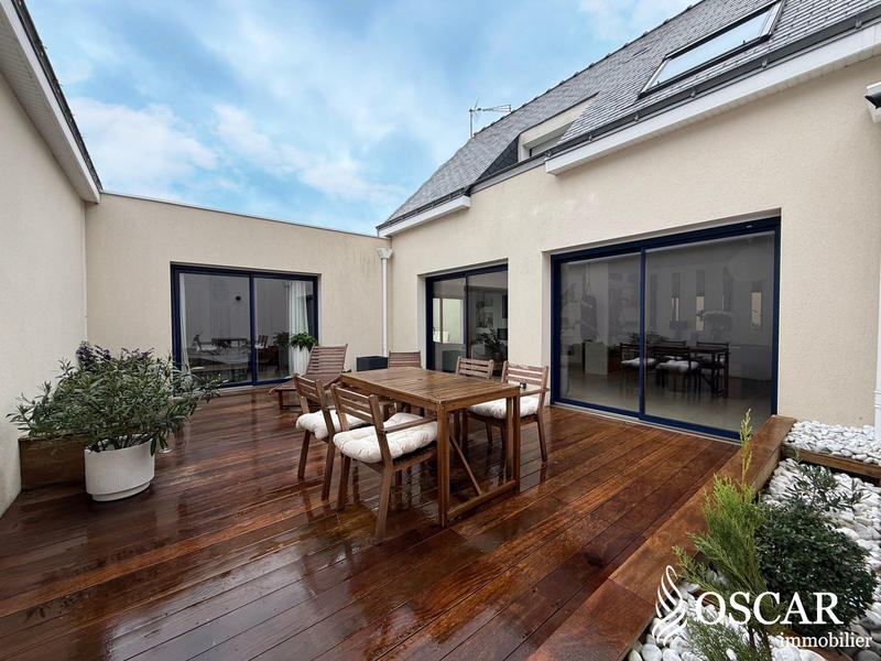 Maison - 140 m² - 5 pièces