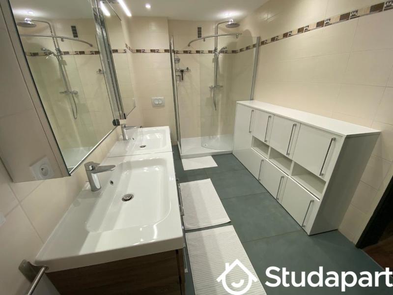 Chambre - 13 m² - 1 pièce