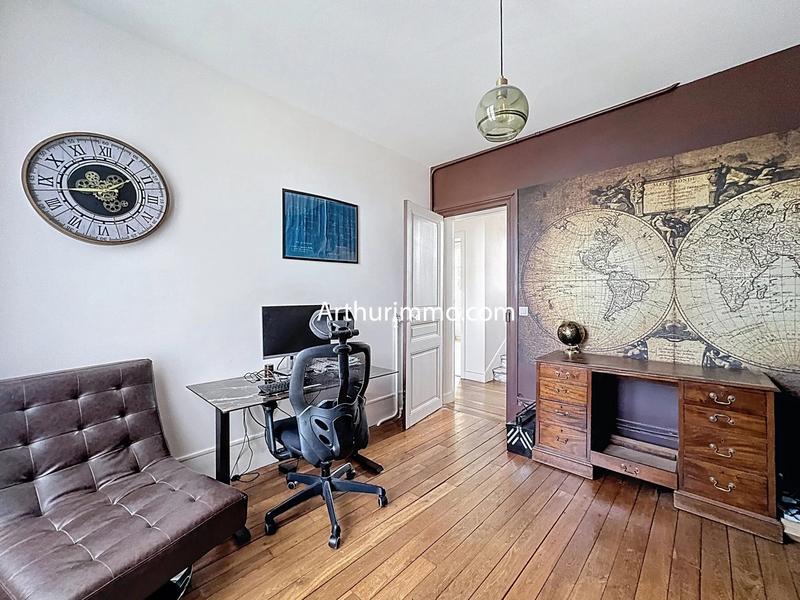 Maison - 280 m² - 10 pièces