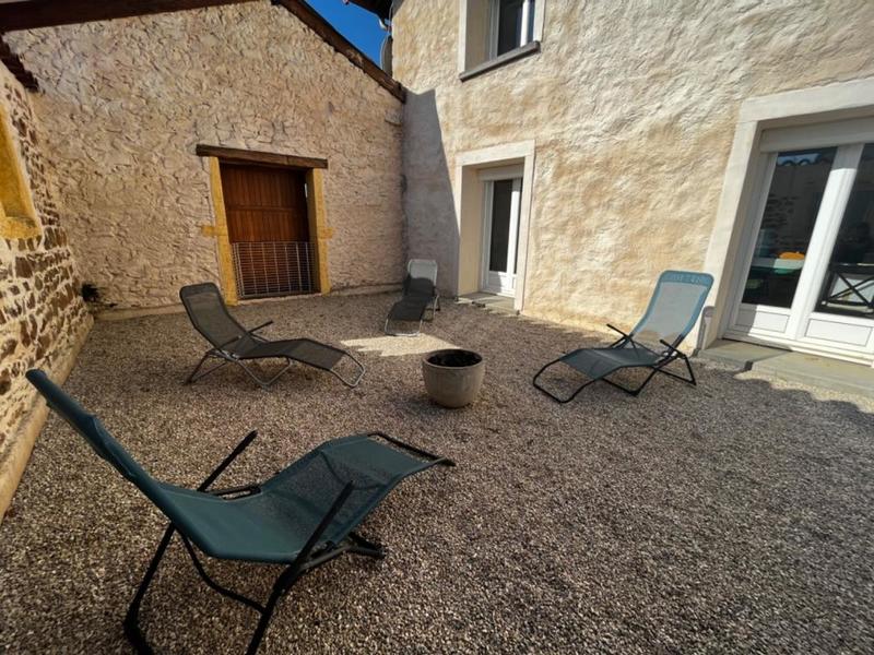 Maison en pierre - 284 m² - 7 pièces
