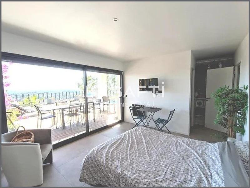 Maison - 150 m² - 4 pièces