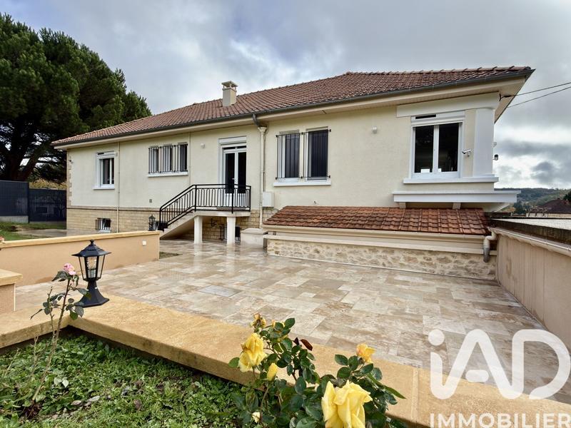 Maison - 215 m² - 8 pièces