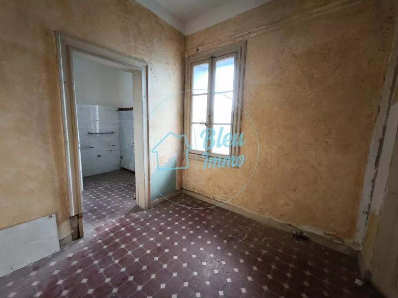 Appartement - 80 m² - 5 pièces