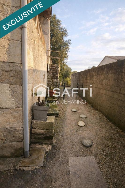 Maison - 220 m² - 5 pièces