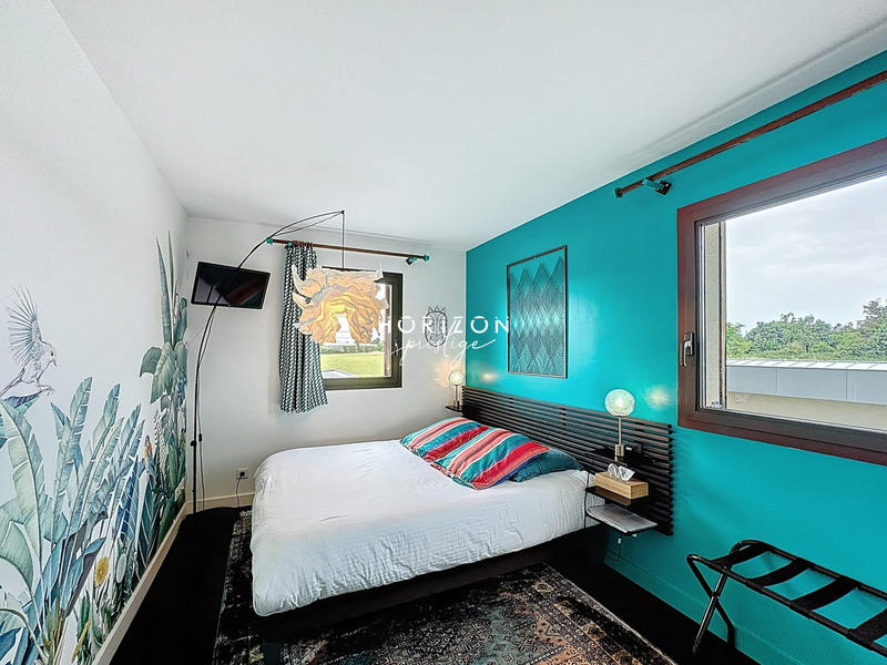 Maison contemporaine - 247 m² - 8 pièces