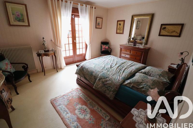 Maison - 193 m² - 9 pièces