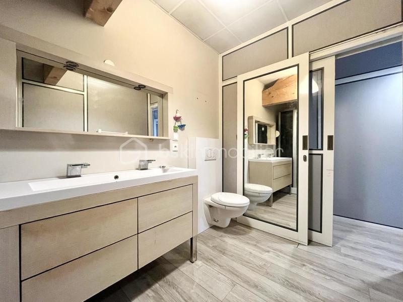 Maison - 137 m² - 5 pièces