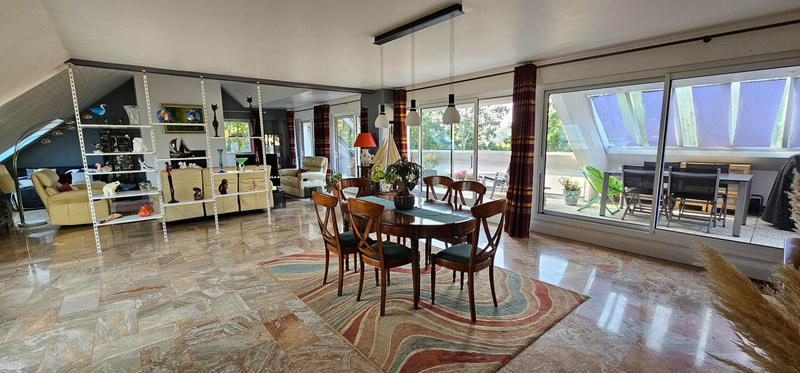Appartement - 222 m² - 5 pièces