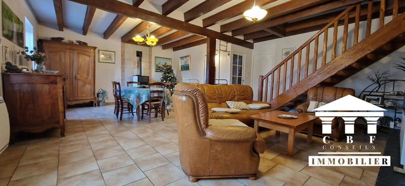 Maison - 194 m² - 10 pièces