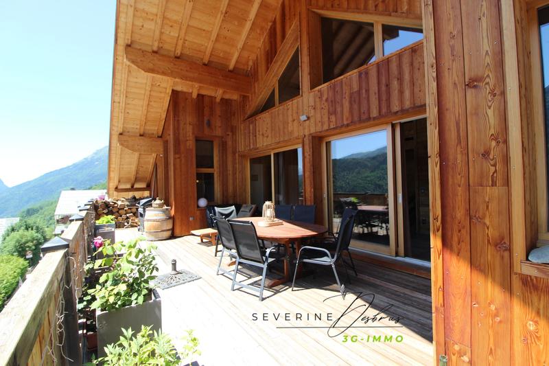 Châlet - 314 m² - 11 pièces