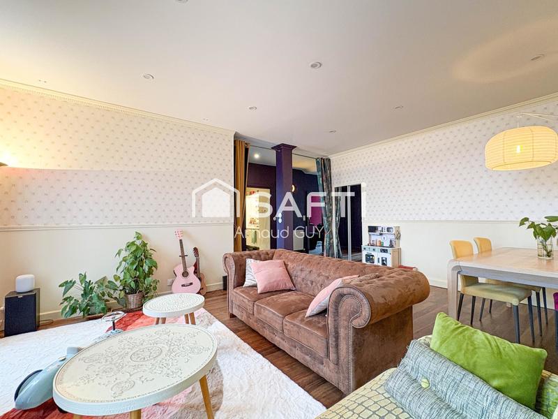 Maison - 206 m² - 9 pièces